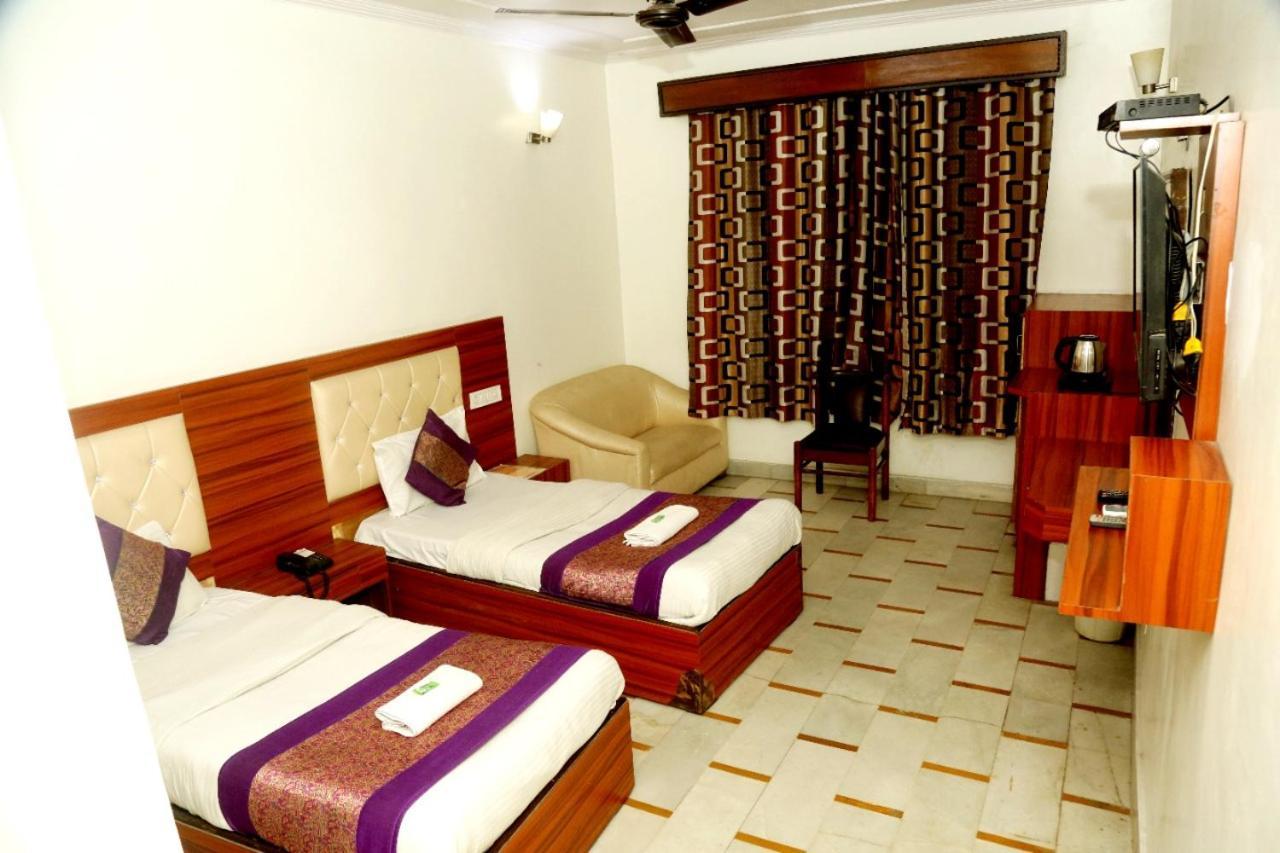Fabhotel India International Near New Delhi Railway Station Room photo