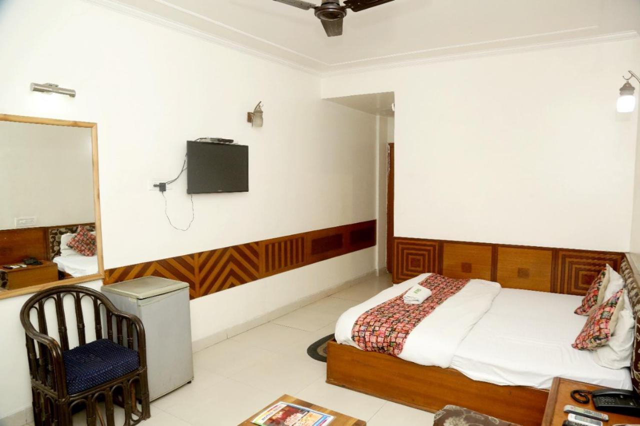 Fabhotel India International Near New Delhi Railway Station Room photo
